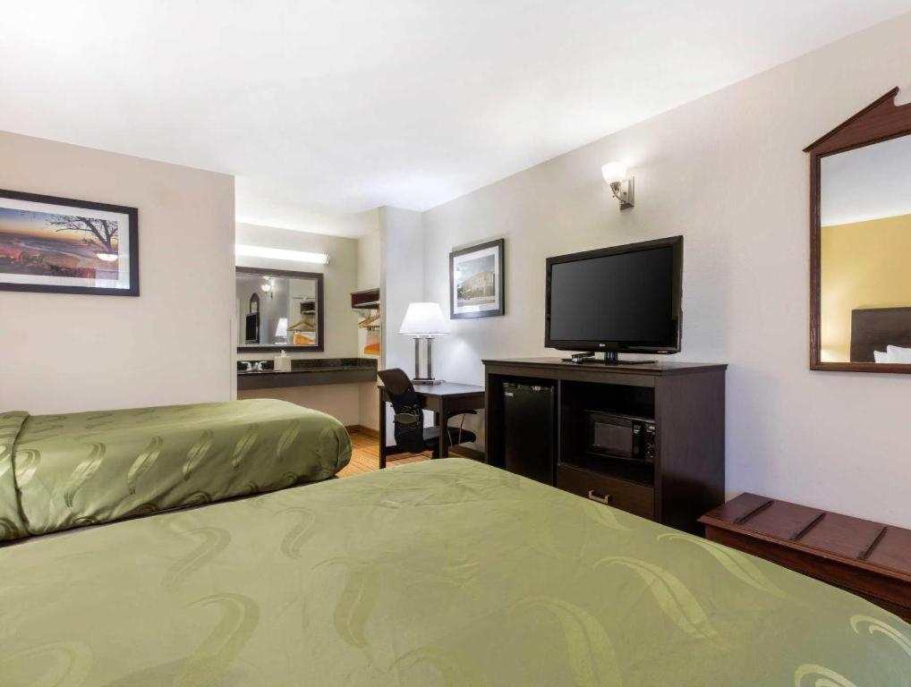 Quality Inn Arab Hwy 231 Εξωτερικό φωτογραφία