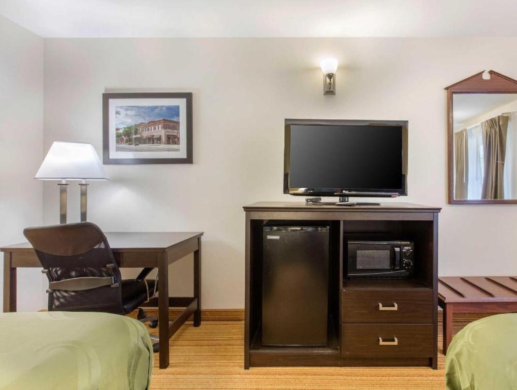 Quality Inn Arab Hwy 231 Εξωτερικό φωτογραφία